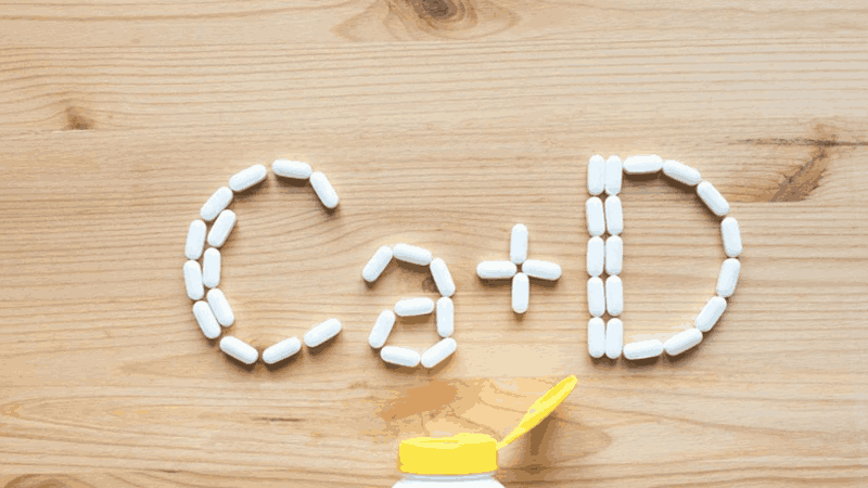 Vitamin D giúp cơ thể hấp thụ canxi từ thức ăn tốt hơn Vitamin D giúp cơ thể hấp thụ canxi từ thức ăn tốt hơn