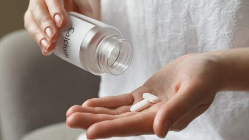 Hai dạng canxi chính thường được sử dụng trong thực phẩm chức năng là cacbonat và citrate