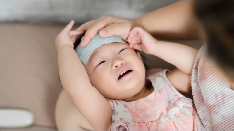 Cho trẻ uống nước sớm có thể làm giảm bú mẹ dẫn tới giảm sức đề kháng, suy dinh dưỡng