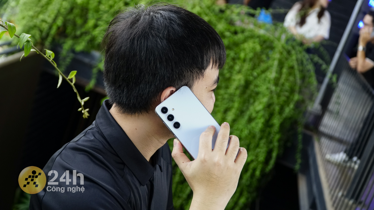 Cách dịch cuộc gọi trên Galaxy S24 FE Cách dịch cuộc gọi trên Galaxy S24 FE