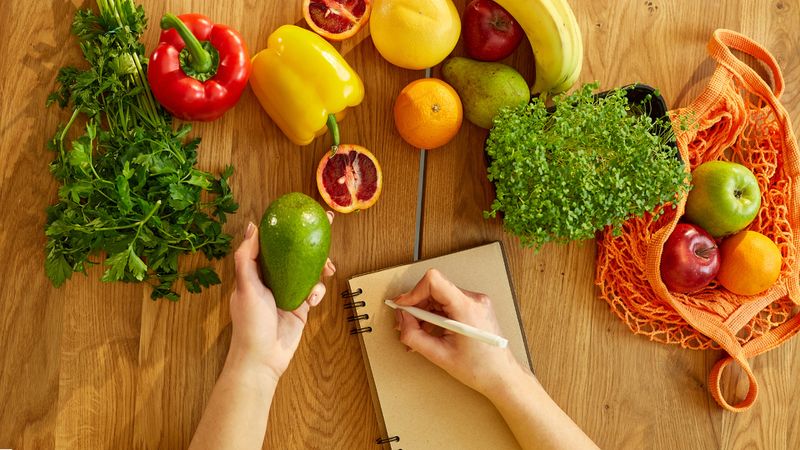Mẹ bầu nên ghi chép lại các khẩu phần ăn hàng ngày