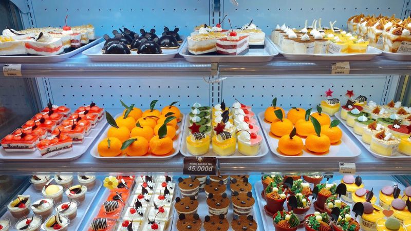 Bánh ngọt chứa nhiều đường tinh luyện và không tốt cho thai kỳ