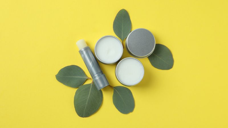 Nếu da được dưỡng ẩm đầy đủ thì sẽ giảm tiết dầu Nếu da được dưỡng ẩm đầy đủ thì sẽ giảm tiết dầu