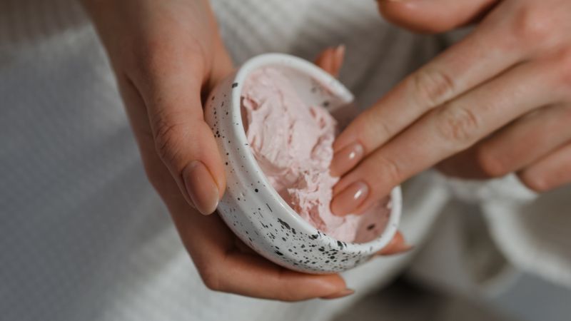Một số loại kem dưỡng ẩm cung cấp nhiều dưỡng chất giúp tái tạo da mới Một số loại kem dưỡng ẩm cung cấp nhiều dưỡng chất giúp tái tạo da mới