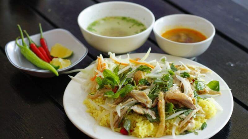 Tự chế biến cơm gà tại nhà giúp kiểm soát khẩu phần ăn và điều chỉnh lượng calo hợp lý Tự chế biến cơm gà tại nhà giúp kiểm soát khẩu phần ăn và điều chỉnh lượng calo hợp lý