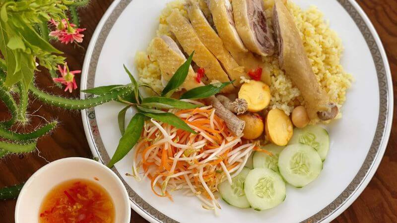 Những người mắc một số bệnh về tim mạch, huyết áp, sỏi thận, thuỷ đậu,...không nên ăn thịt gà Những người mắc một số bệnh về tim mạch, huyết áp, sỏi thận, thuỷ đậu,...không nên ăn thịt gà