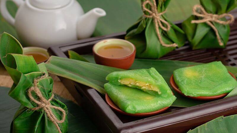 Nếu bạn thích ăn bánh cốm nhưng lo ngại về cân nặng thì mỗi lần chỉ nên ăn 1 cái bánh cốm Nếu bạn thích ăn bánh cốm nhưng lo ngại về cân nặng thì mỗi lần chỉ nên ăn 1 cái bánh cốm