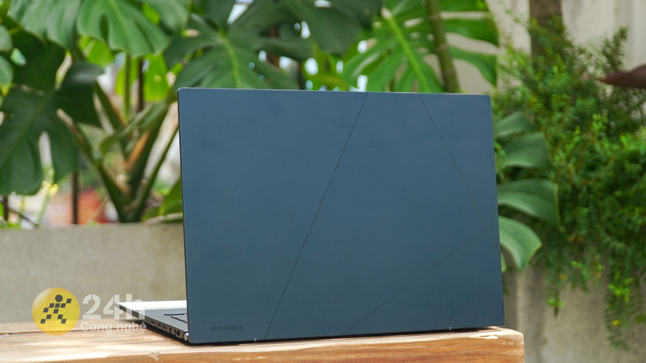 Asus Zenbook 14 OLED UX3402VA: Chiếc laptop cho người dùng hiện đại