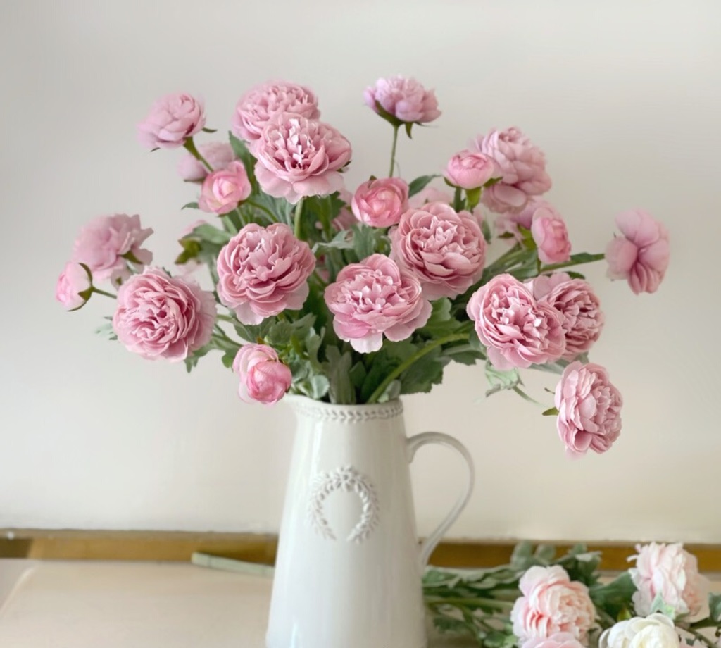 Trang trí cho bình hoa mẫu đơn