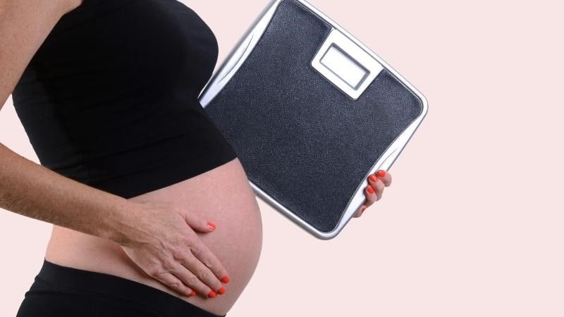 Kích thước thai lớn cũng khiến cho tình trạng táo bón xuất hiện Kích thước thai lớn cũng khiến cho tình trạng táo bón xuất hiện