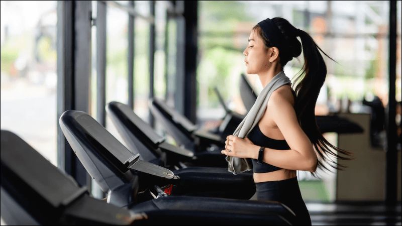 Nước ép dứa chứa đường tự nhiên cung cấp năng lượng trước và sau tập luyện