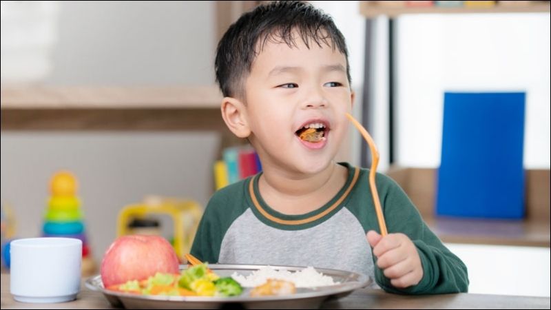 Nước ép dứa hỗ trợ rất tốt cho tiêu hóa