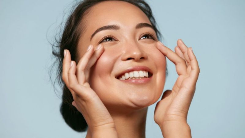 Nước ép dứa chứa vitamin C và beta carotene giúp bảo vệ làn da dưới ánh nắng