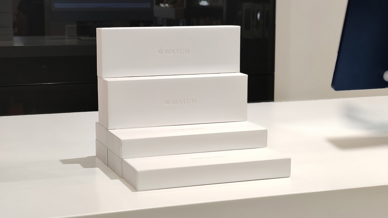 Màn hình trên Apple Watch Series 10 có màn hình OLED với viền siêu mỏng Màn hình trên Apple Watch Series 10 có màn hình OLED với viền siêu mỏng