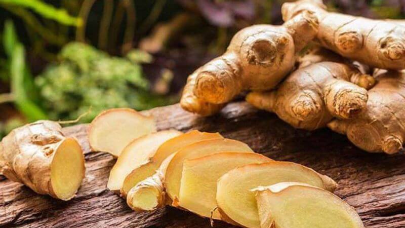 Gừng là một phương thuốc tự nhiên được sử dụng rộng rãi trong y học cổ truyền Trung Quốc để làm giảm buồn nôn