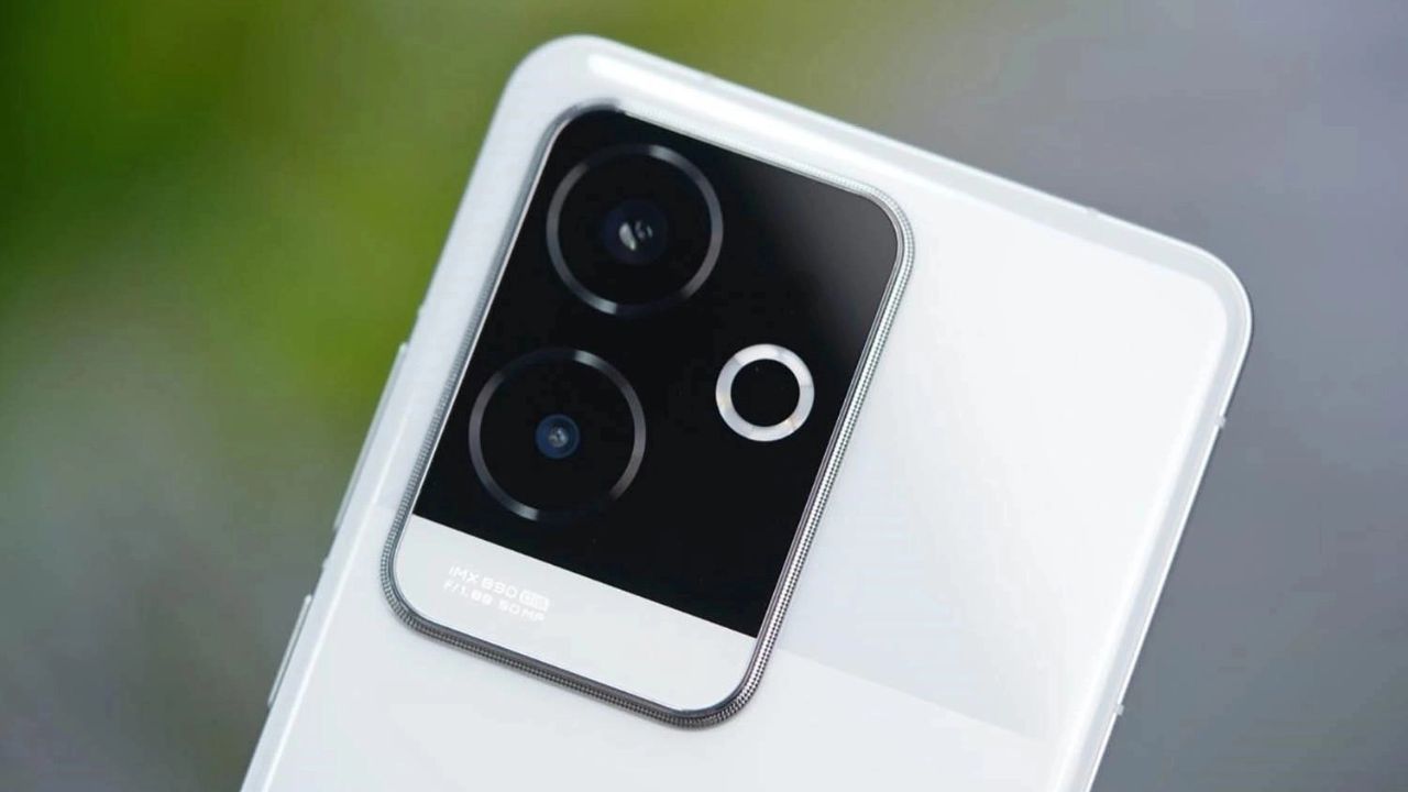  realme chính thức tiết lộ rằng realme GT 7 Pro sẽ được ra mắt trong tháng