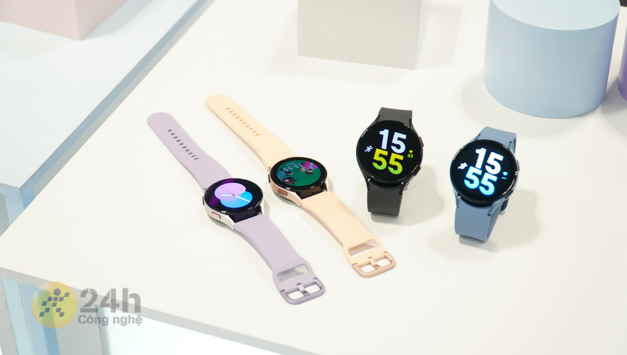 Smartwatch nhỏ gọn: Món quà nên cân nhắc dành tặng người phụ nữ của bạn dịp 20/10