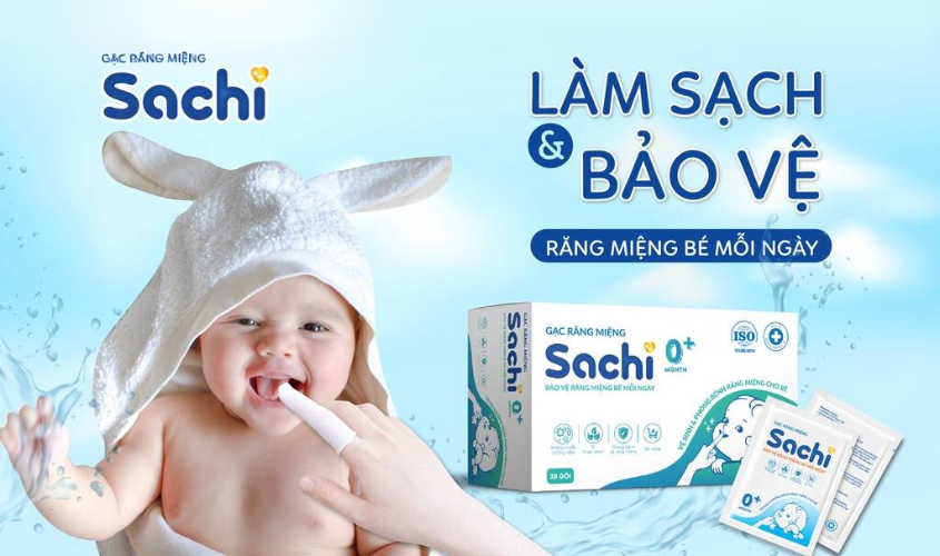 Hình ảnh gạch răng miệng SACHI giúp làm sạch và bẩo vệ sức khỏe răng miệng bé