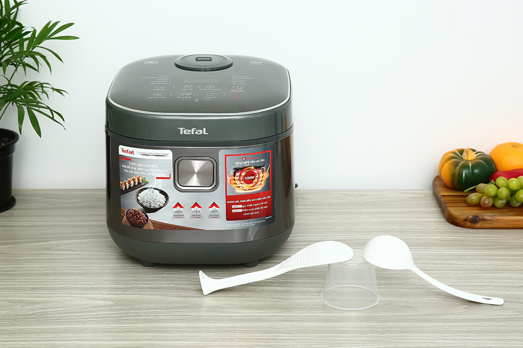 Nồi cơm cao tần Tefal 1.8 lít RK818A68 đang kinh doanh tại Điện máy XANH với mức giá khuyến mãi còn 2.550.000đ