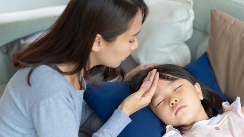 Ba mẹ thường chỉ bổ sung vitamin C khi trẻ ốm