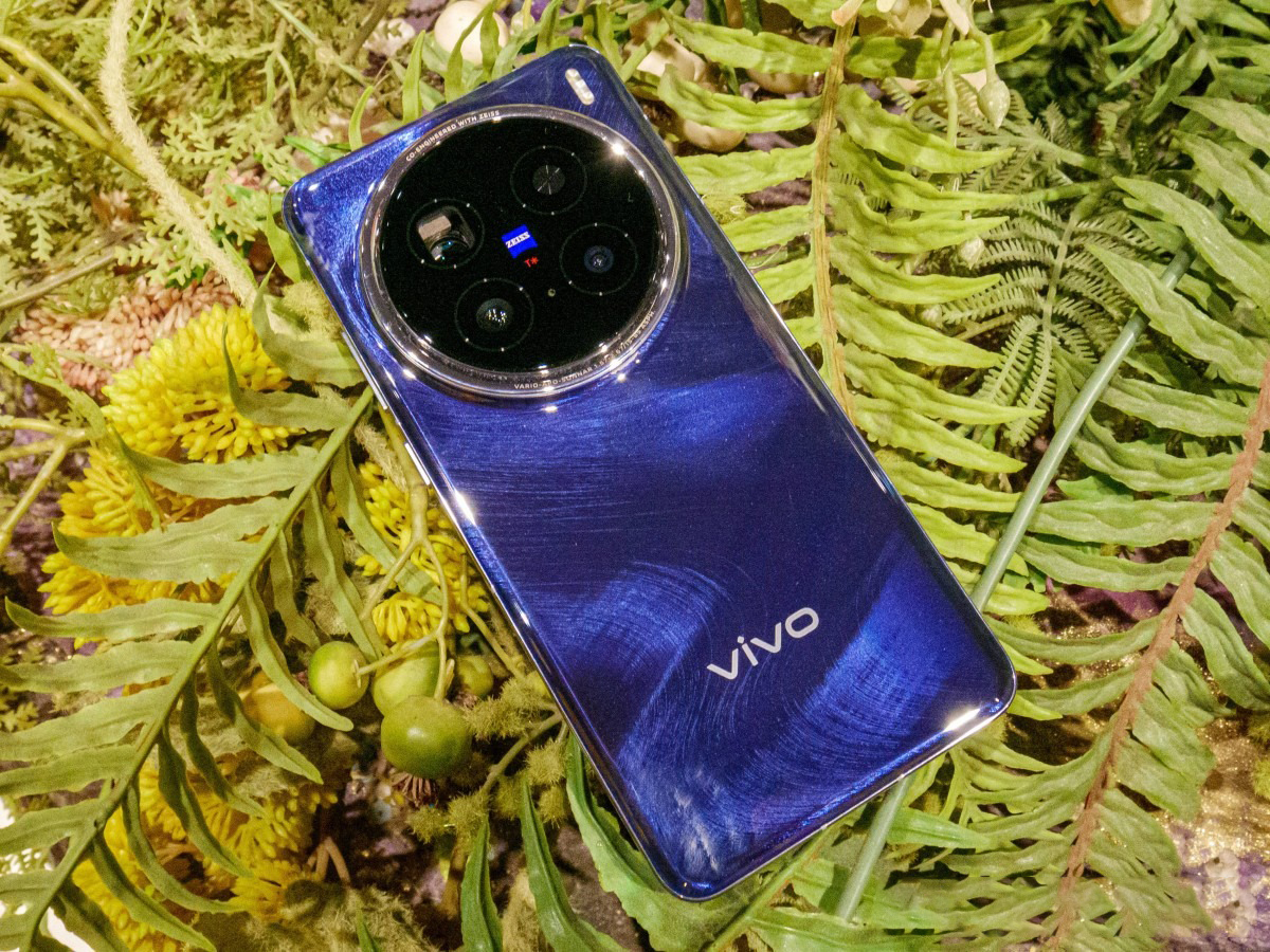 vivo X200 Pro được trang bị bộ camera xịn sò trong phân khúc flagship. Nguồn: GSMArena.