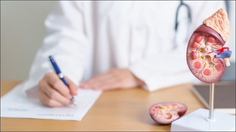 Người bệnh suy thận mạn cần phải tu&acirc;n thủ nghi&ecirc;m ngặt c&aacute;c chỉ định của b&aacute;c sĩ