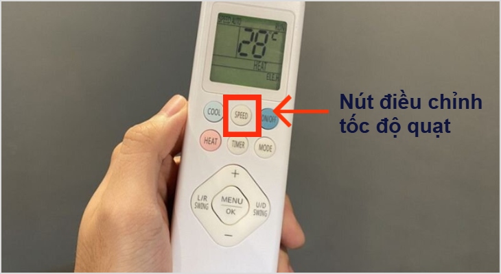 Nhấn 1 lần vào nút SPEED, lúc này điều hòa đã được điều chỉnh ở mức LOW. Sau mỗi lần nhấn, chế độ quạt sẽ tăng lên một mức (MID - HIGH)