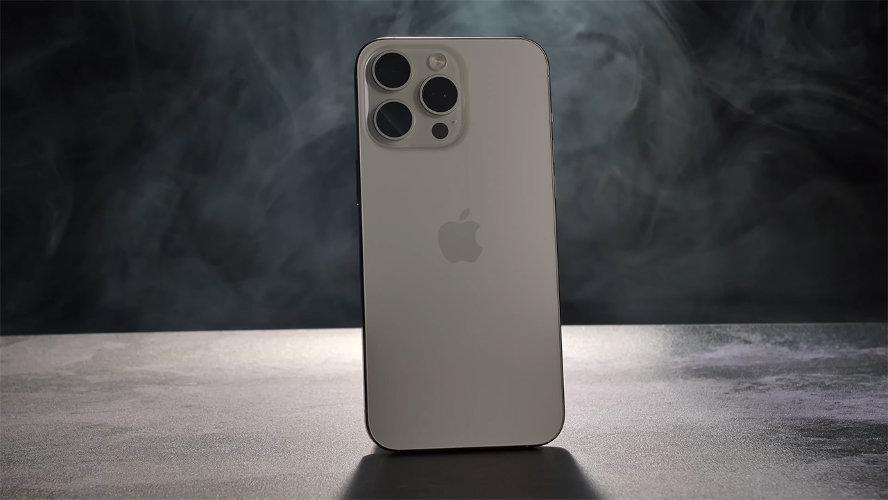 Có nên mua iPhone 15 Pro Max thời điểm này không