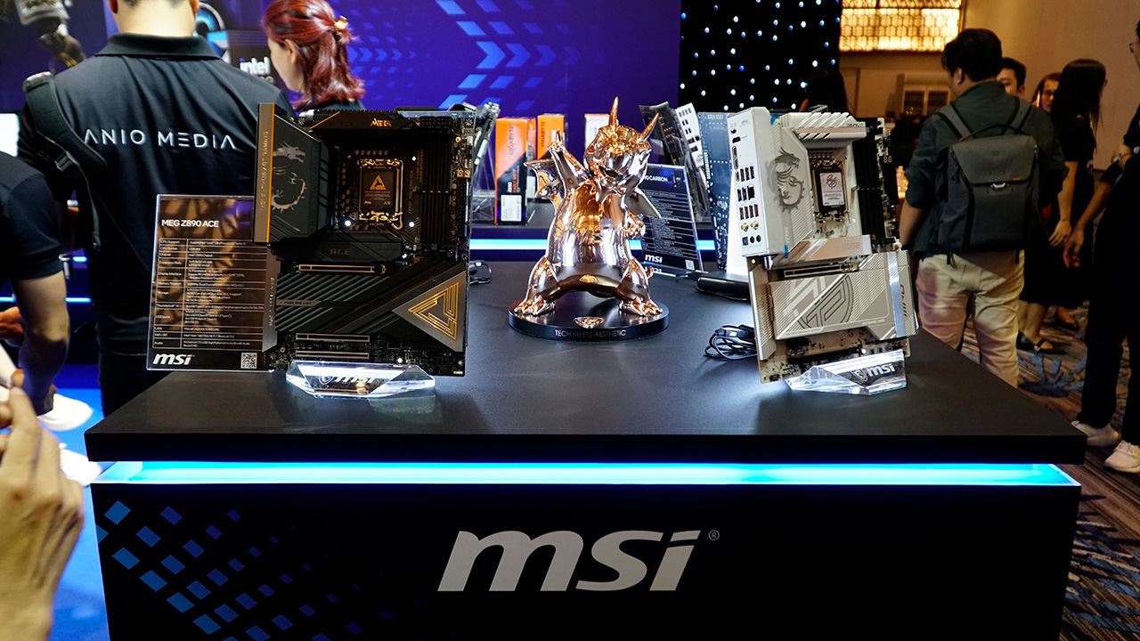 Rất nhiều sản phẩm mới xuất hiện tại khu vực sự kiện ra mắt Intel Core Ultra (Series 2) Rất nhiều sản phẩm mới xuất hiện tại khu vực sự kiện ra mắt Intel Core Ultra (Series 2)