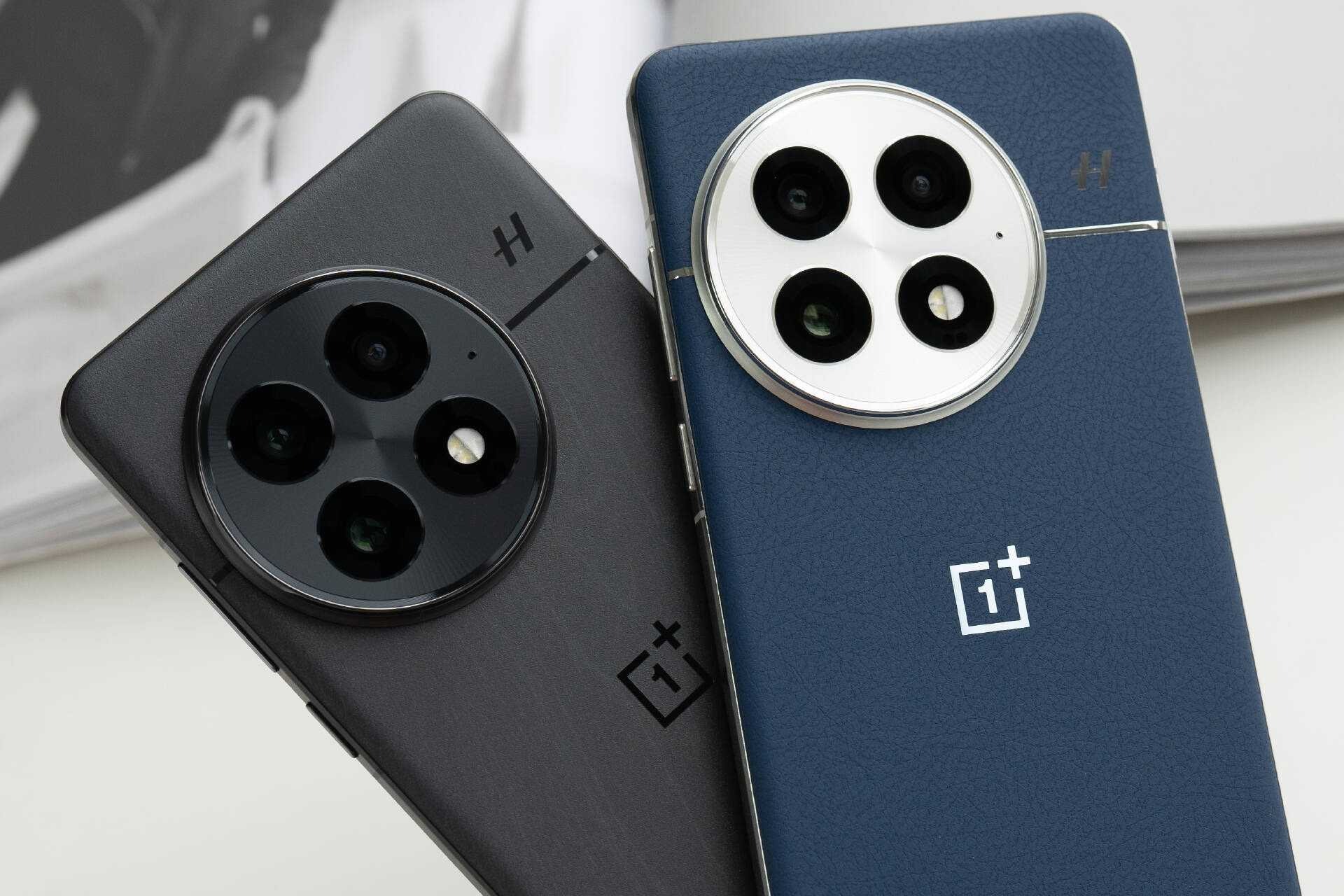 Cụm camera của OnePlus 13 được thiết kế độc lập thay vì liền mạch với khung viền như OnePlus 12. Nguồn: Vopmart.