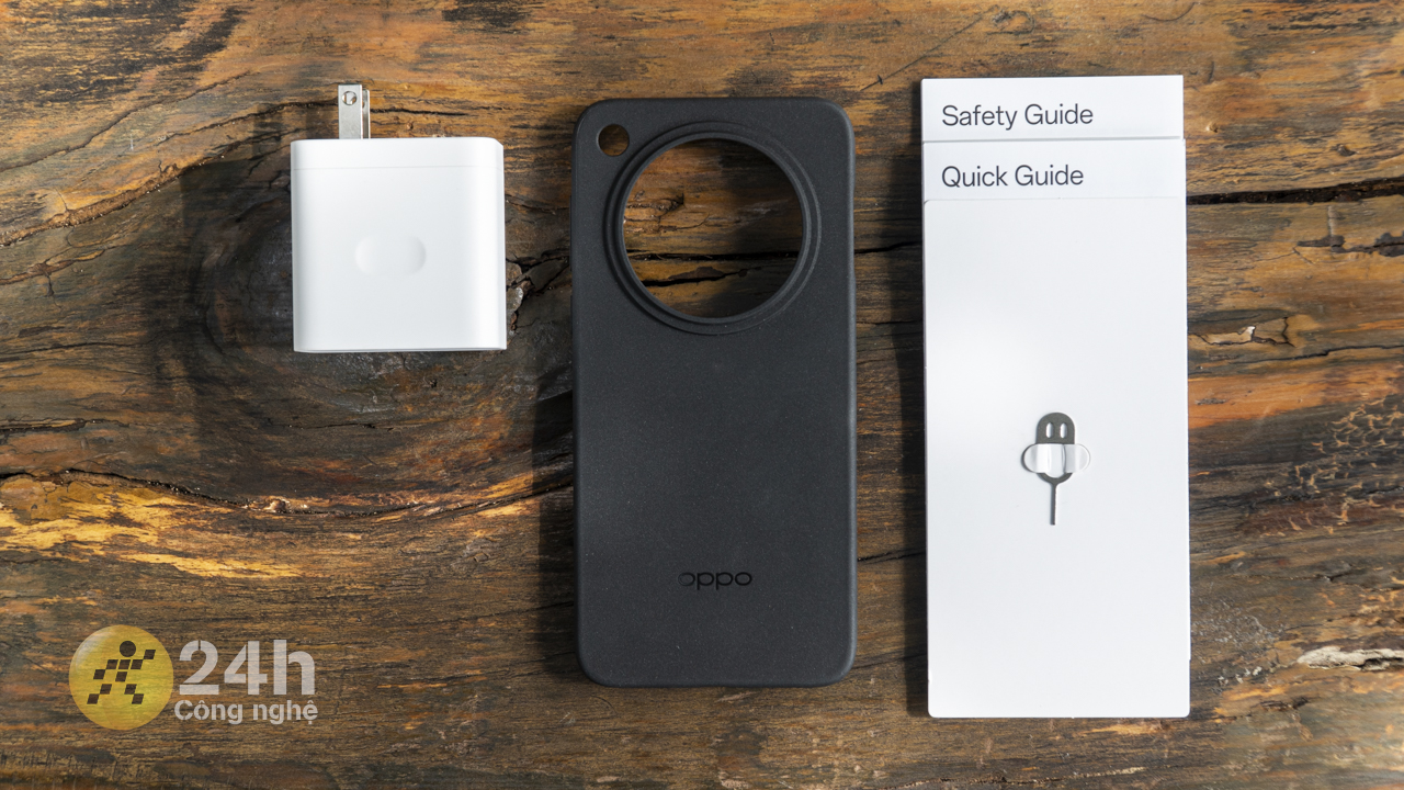 Bên trong hộp đựng OPPO Find X8 chứa đầy đủ những món phu kiện quen thuộc. Bên trong hộp đựng OPPO Find X8 chứa đầy đủ những món phu kiện quen thuộc.