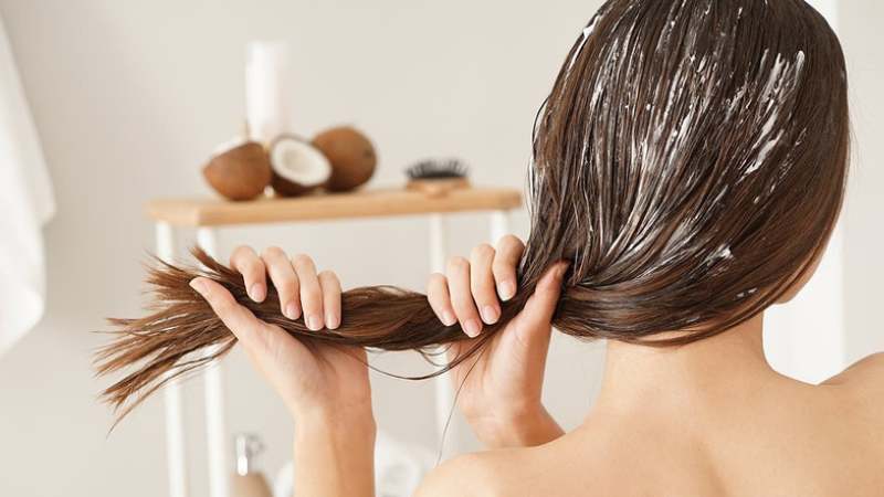 Dầu dừa có thể sử dụng thay cho dầu xả thông thường