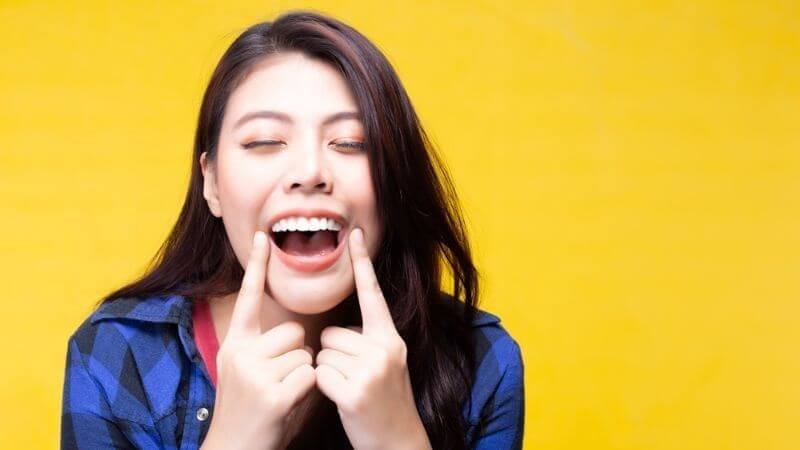Lô hội có đặc tính kháng khuẩn và chống viêm, hỗ trợ điều trị viêm miệng, xơ niêm mạc miệng