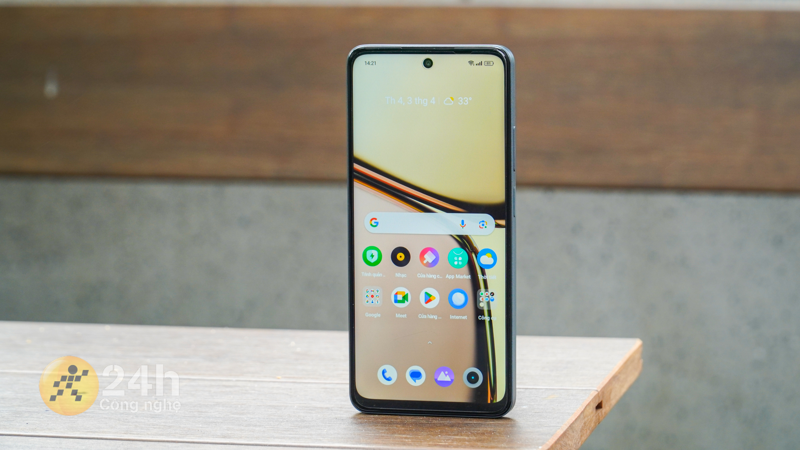 Chọn smartphone giá rẻ thì nên ưu tiên độ phân giải cao hay tần số quét cao?