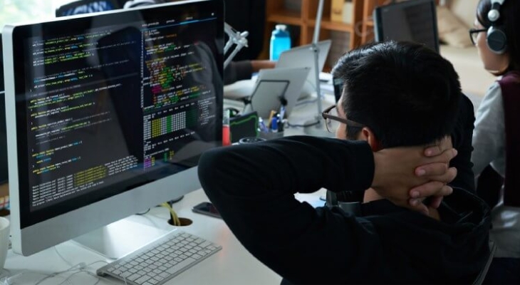 Blackbox AI là một công cụ hỗ trợ tốt cho các đối tượng chuyên ngành IT, lập trình phần mềm