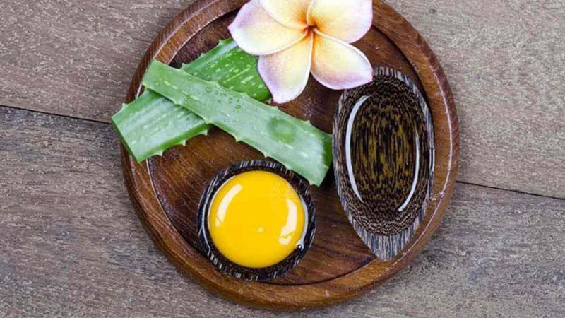 Mặt nạ lòng trắng trứng gà với tinh dầu tràm có tác dụng kháng viêm