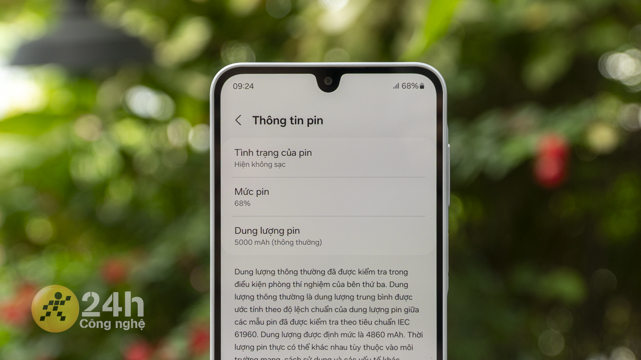 Viên pin 5.000 mAh của Galaxy A16 4G có thể mang đến nhu cầu sử dụng cả ngày dài của người dùng. Viên pin 5.000 mAh của Galaxy A16 4G có thể mang đến nhu cầu sử dụng cả ngày dài của người dùng.