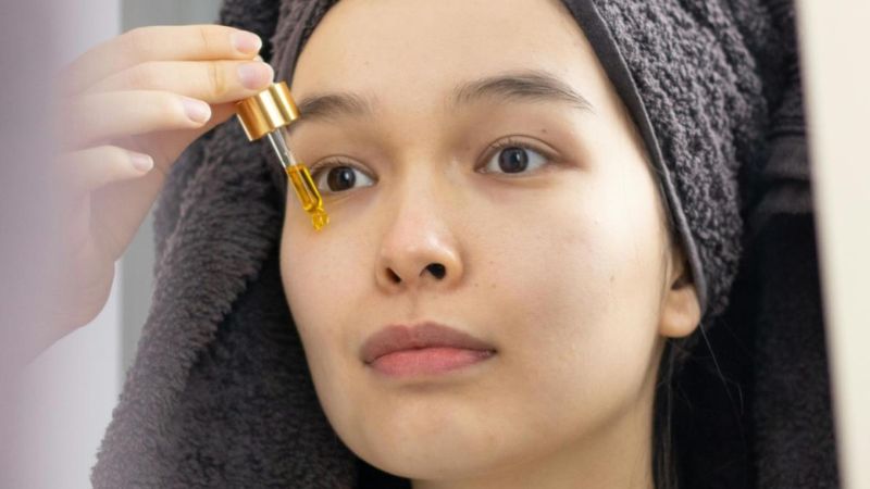 Làn da bị lão hóa, khô và xỉn màu nên dùng AHA