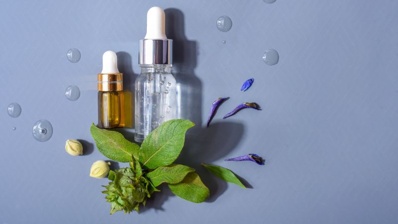 Bạn nên tham khảo ý kiến của bác sĩ da liễu trước khi sử dụng AHA điều trị các vấn đề trên da