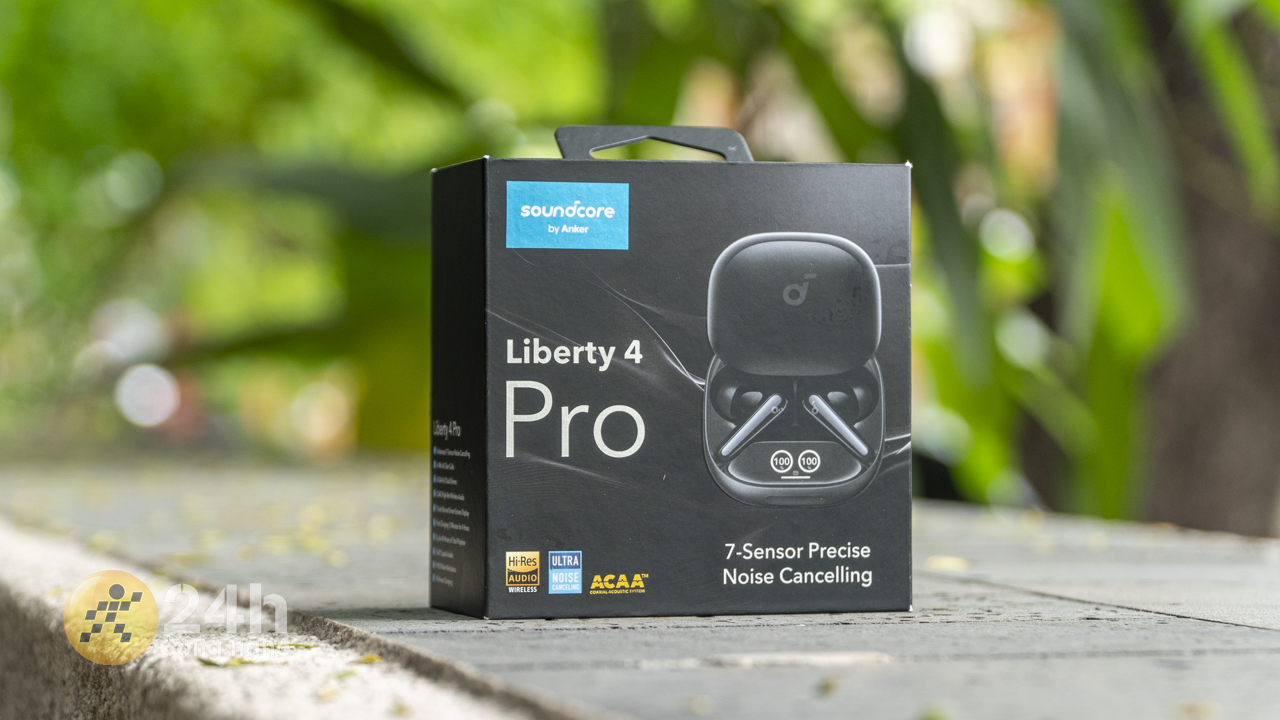 Hộp đựng Anker Soundcore Liberty 4 Pro được thiết kế chỉn chu và đẹp mắt.