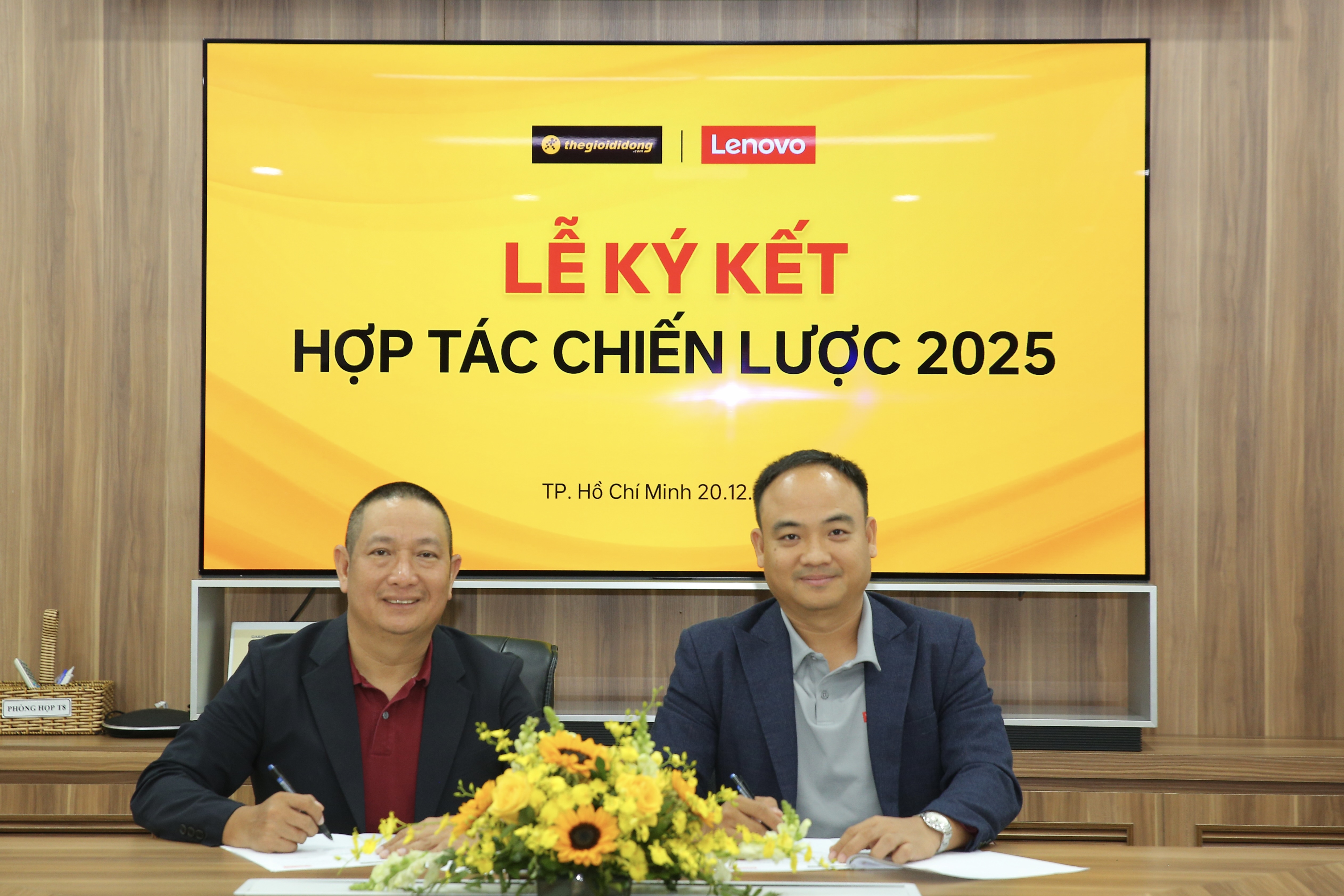 Thế Giới Di Động và Lenovo ký kết hợp tác nhằm thúc đẩy sự phát triển của đôi bên Thế Giới Di Động và Lenovo ký kết hợp tác nhằm thúc đẩy sự phát triển của đôi bên