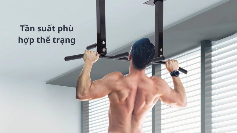 Khi mới bắt đầu, tần suất đu xà đơn nên phù hợp với thể trạng Khi mới bắt đầu, tần suất đu xà đơn nên phù hợp với thể trạng