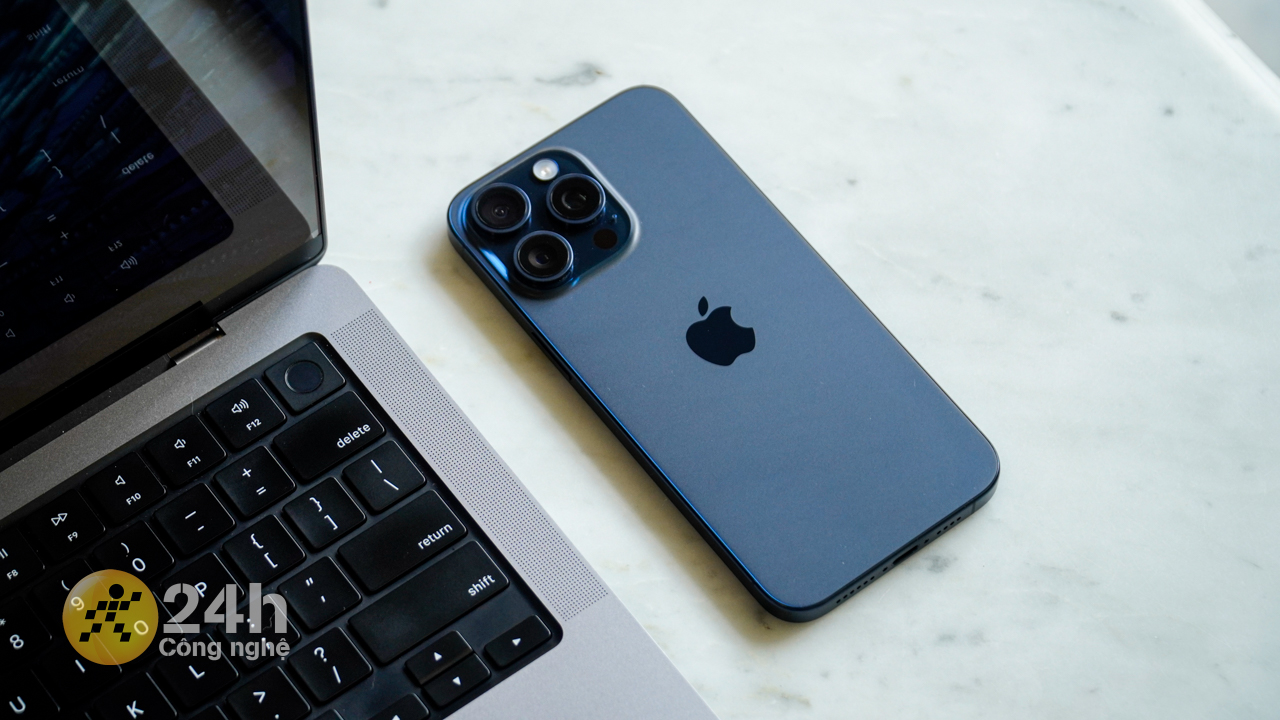 Tết linh đình - săn sale hết mình: iPhone 15 Pro Max, iPad Pro 12.9 M2 Wi-Fi giảm cực mạnh, freeship siêu hời Tết linh đình - săn sale hết mình: iPhone 15 Pro Max, iPad Pro 12.9 M2 Wi-Fi giảm cực mạnh, freeship siêu hời
