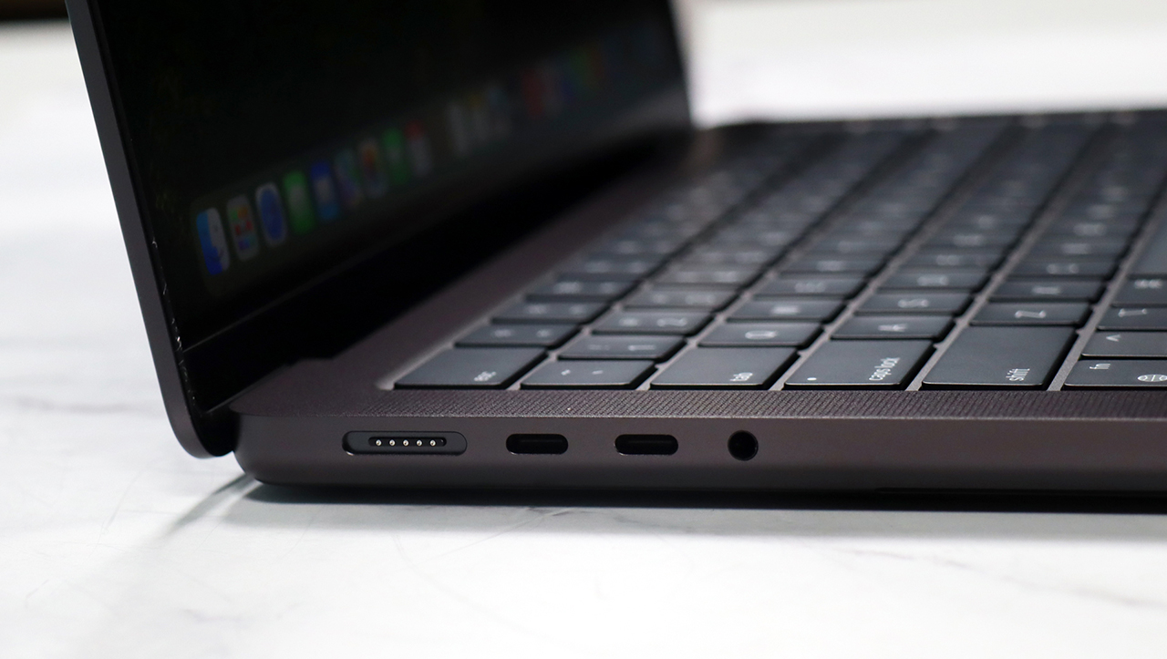 Đánh giá MacBook Pro M4 14 inch: Chip M4 đột phá, màn hình chống chói