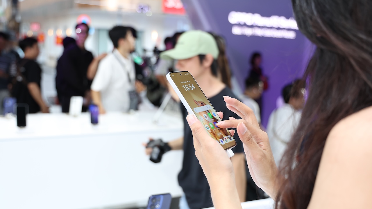 Màn hình mượt mà, sống động trên OPPO Reno13 F mang lại trải nghiệm cực chất.