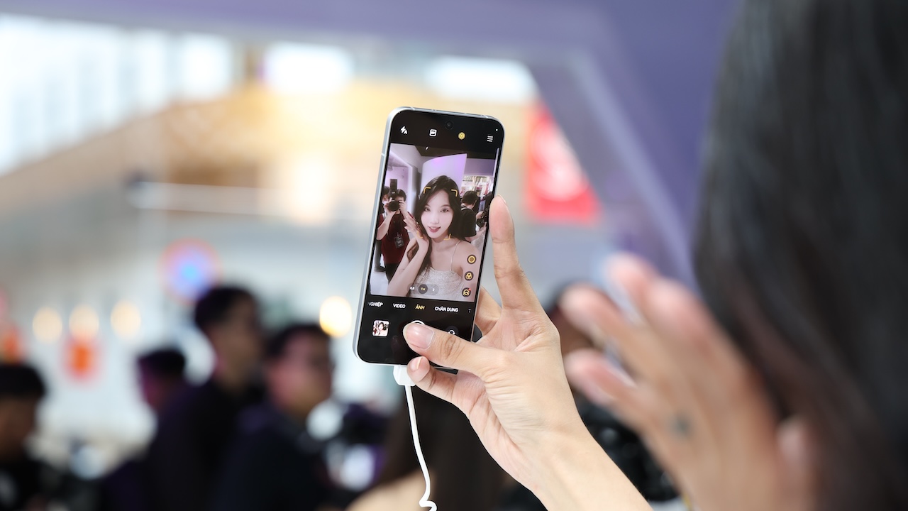 Hệ thống camera sắc nét trên OPPO Reno13 Series. 