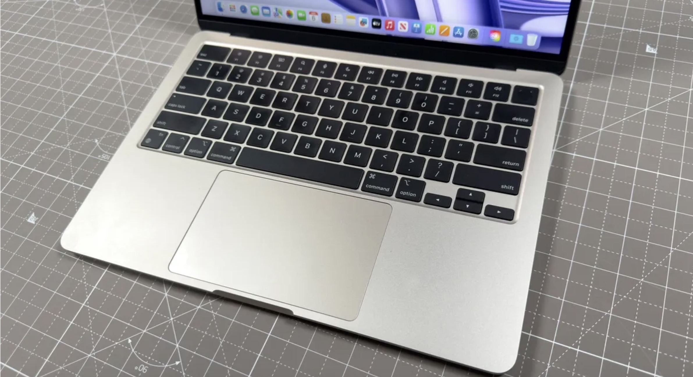 MacBook Air M3 cực đáng mua ở thời điểm hiện tại!