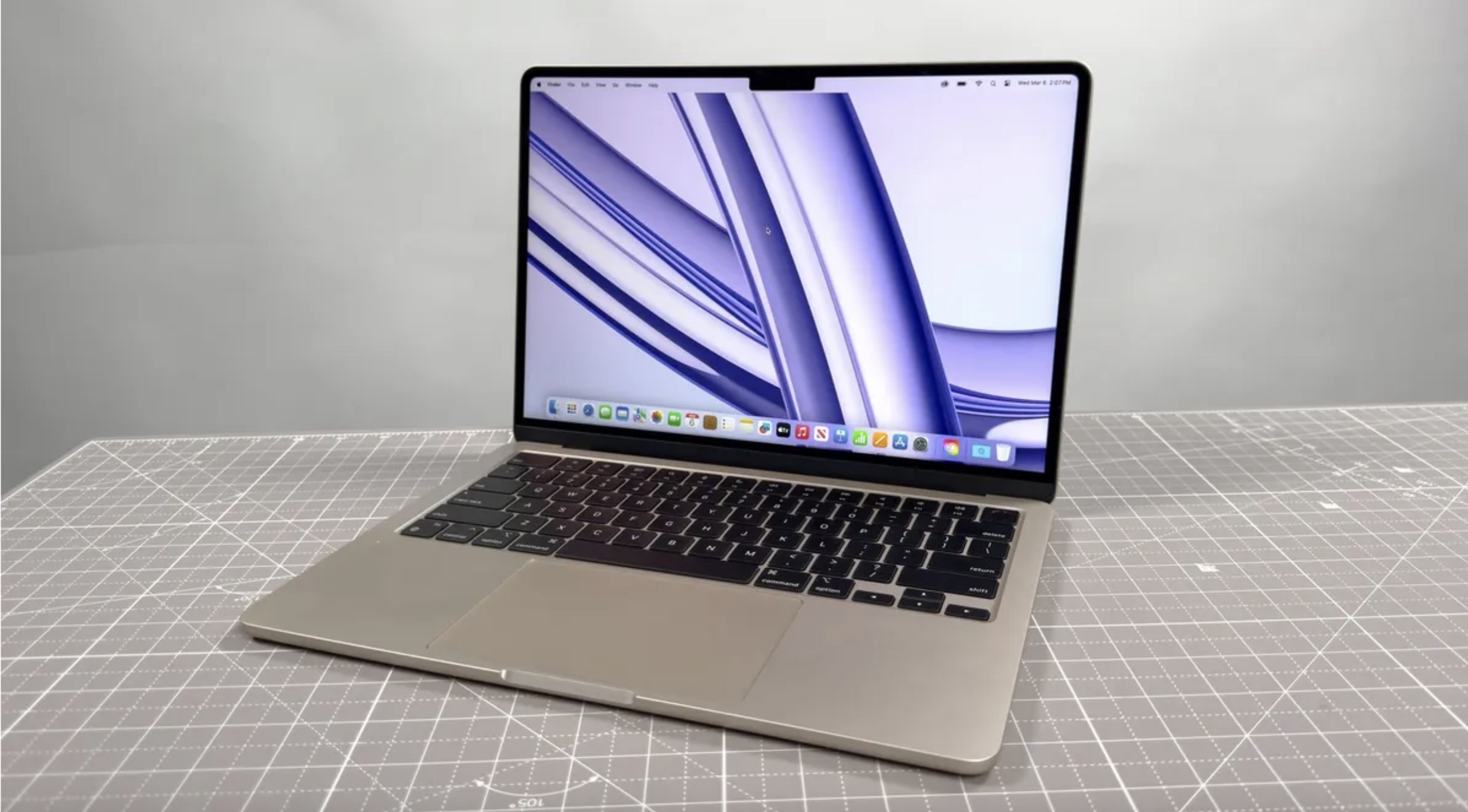 MacBook Air M3 cực đáng mua ở thời điểm hiện tại!