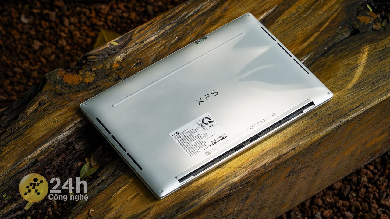 Cùng khám phá Dell XPS 9340: Chiếc laptop XPS cuối cùng bạn có thể mua được Cùng khám phá Dell XPS 9340: Chiếc laptop XPS cuối cùng bạn có thể mua được