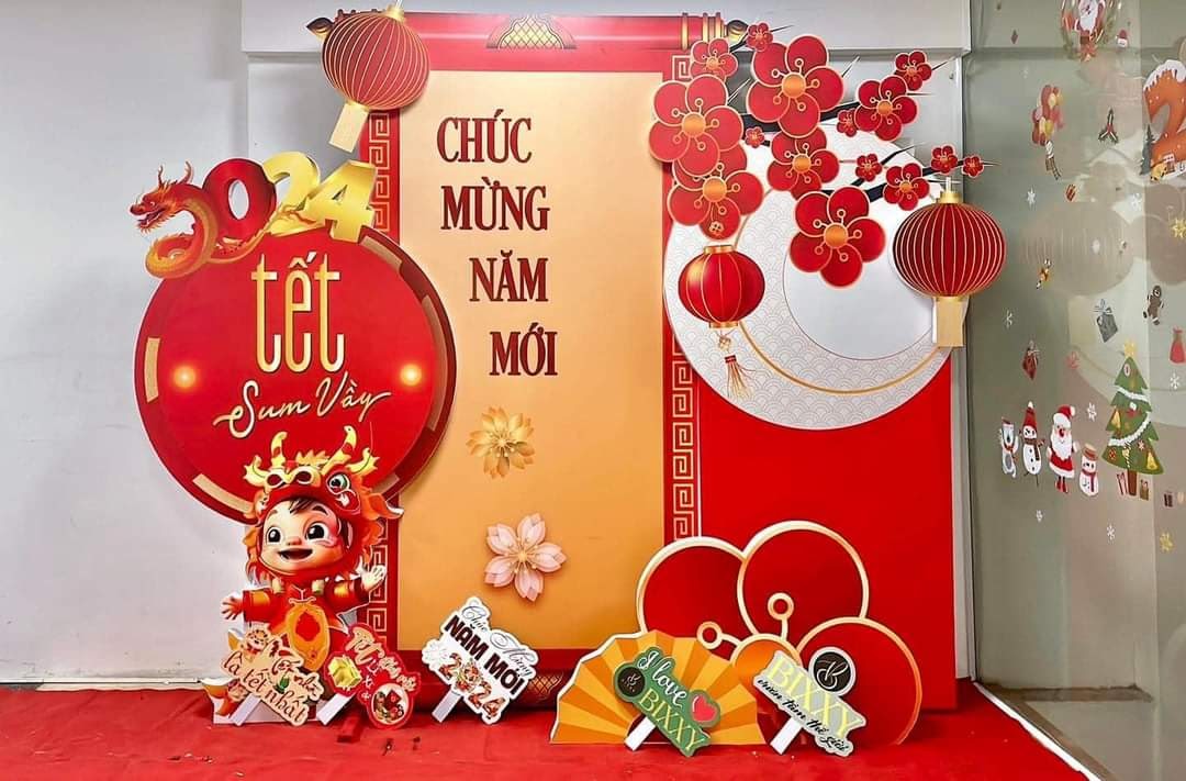 Mẫu trang trí Tết sảnh công ty